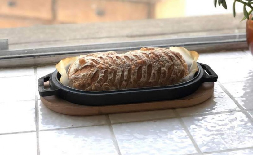 Cast Iron-Baked Bread Loaf